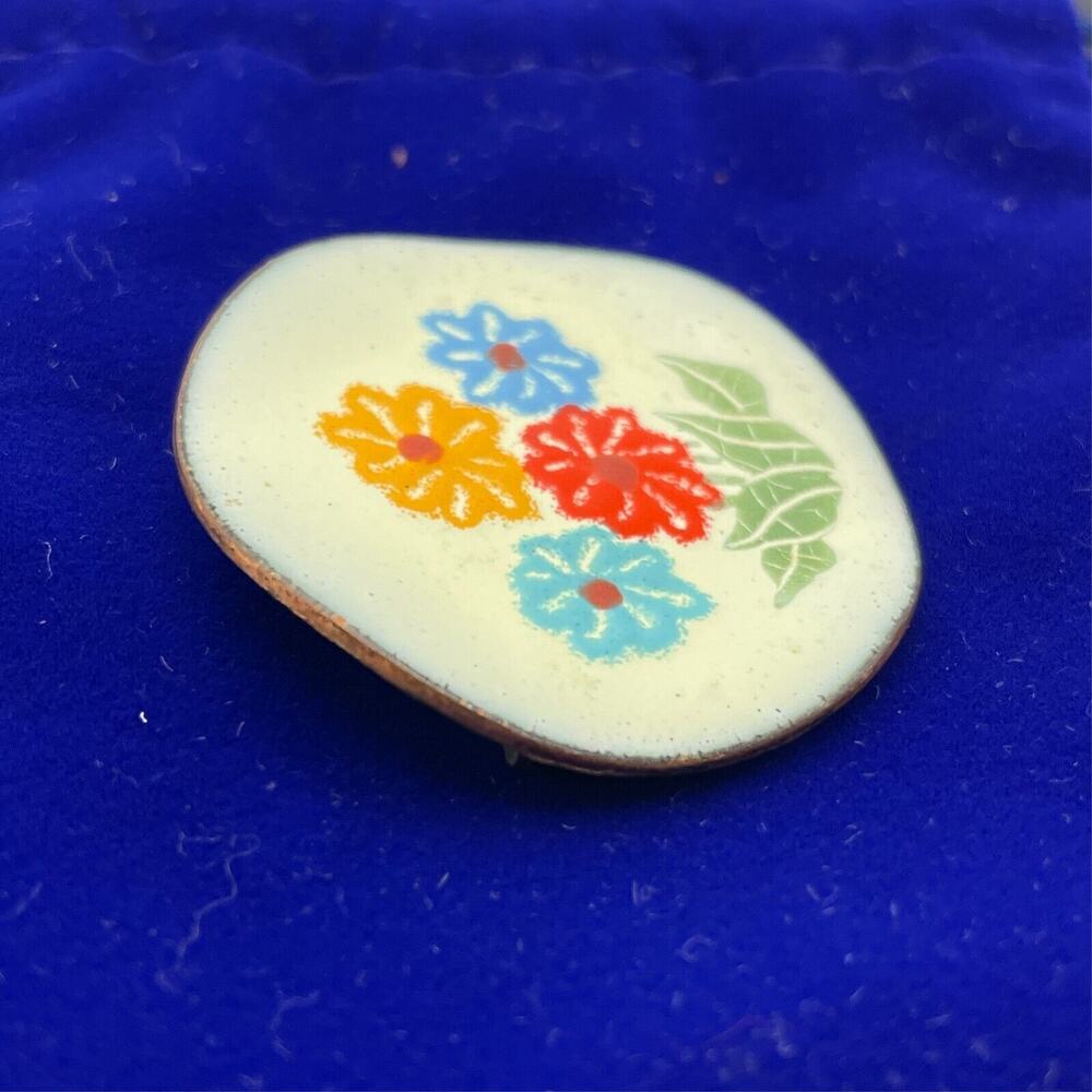 Vintage Colorful Enamel Wavey Copper Pin 1.5" Round Unsigned Floral Brooch MCM - Picture 3 of 9